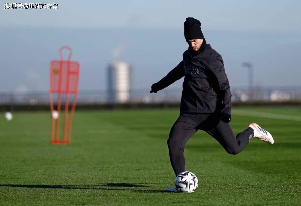 上赛季欧冠近乎无敌,本赛季状态低迷:巴黎圣日耳曼到底怎么了